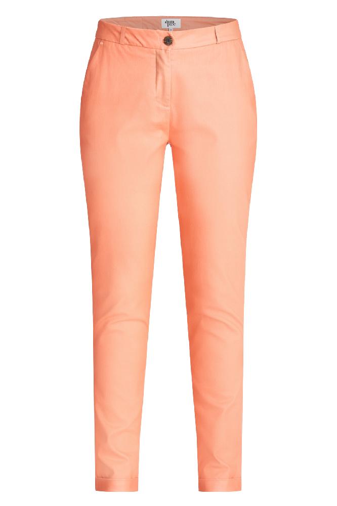 Chino in powerstretch non-denim stof slim fitted met brede zoom.