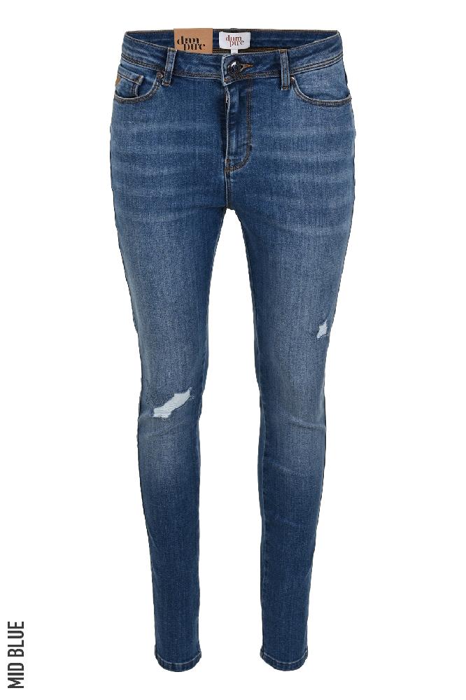 Ontdek deze 5-pocket slim fit Sann jeans met klep achterzakken. Deze jeans combineren een strakke, aansluitende pasvorm met het gemak van functionele achterzakken.