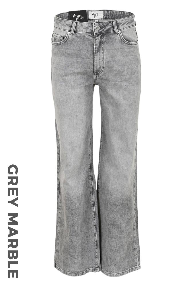 De Cooper Base is een veelzijdige wide leg jeans met een 5-pocket ontwerp. Gemaakt van zacht, stretch denim voor een comfortabele pasvorm en bewegingsvrijheid.