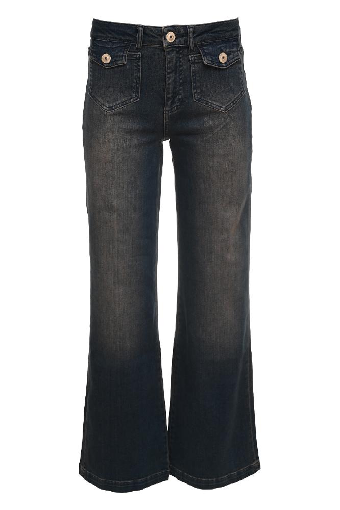Front flap pocket high waist semi-wide leg jeans in high-end fabric. legs are a bit flared cut.